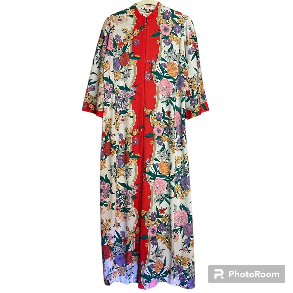 Evelyn Pearson Vintage 1960s Floral Print House Dress